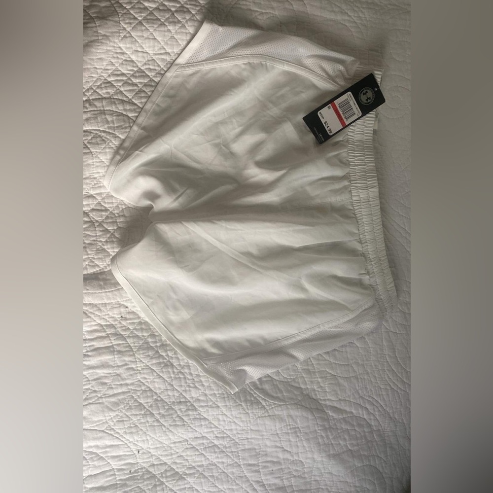 White under armour shorts